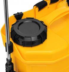 Опрыскиватель ранцевый аккумуляторный D-16LA, 16 л, щелочной акк., 12 В, 8 Ач// Denzel
