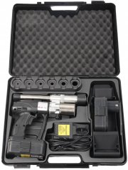 Электрический пресс-инструмент ЗУБР "ШиреФит" для развальцовки труб в пластиковом кейсе 14-32 мм 51615