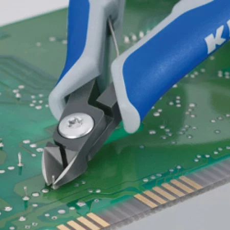 Прецизионные кусачки боковые для электроники вороненые 125 мм, KNIPEX, ( KN-7902125SB )