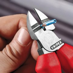 Кусачки боковые для удаления изоляции фосфатированные, черного цвета 160 мм, KNIPEX, ( KN-1422160SB )