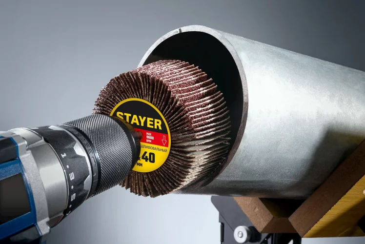 Круг шлифовальный лепестковый на шпильке STAYER P80, 60x30 мм 36608-080