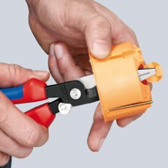 Электромонтажные клещи фосфатированные, черного цвета 200 мм, KNIPEX, ( KN-1391200SB )