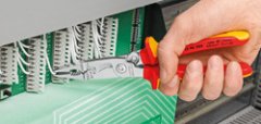 Электромонтажные клещи фосфатированные, черного цвета 200 мм, KNIPEX, ( KN-1392200SB )