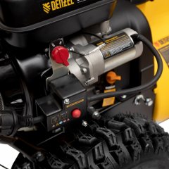 Бензиновая снегоуборочная машина SB 560 LP, 212 cc, электростартер, фара Denzel 97652