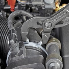 Щипцы для пружинных хомутов фосфатированные, серого цвета 180 мм, KNIPEX, ( KN-8551180ASB )