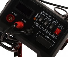 Устройство пуско-зарядное 12-24V/20-700Ач/400А передвижное GTE